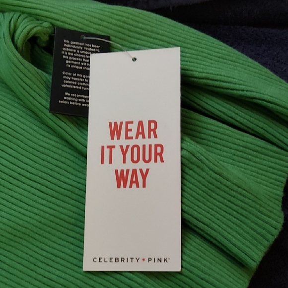 Celebrity Pink Vibrant Green Ribbed Top - Picture 3 of 3